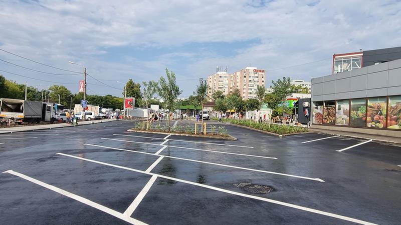 Noua parcare civilizată din Piața Drumul Taberei și problemele pe care le lasă neterminate