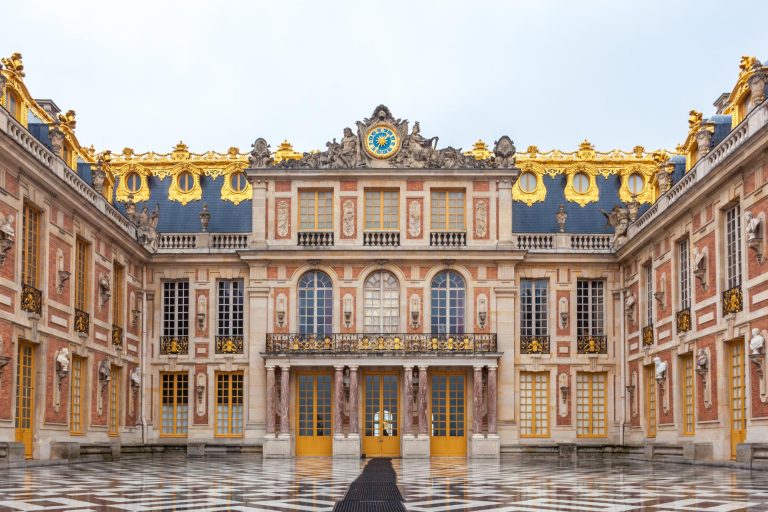 Descoperirea Versailles-ului