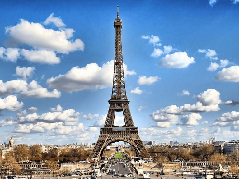 Ascensiunea pe Tour Eiffel